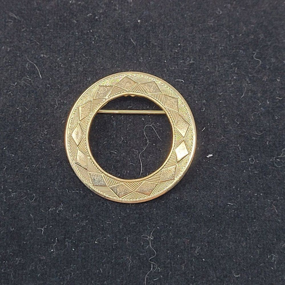 Vintage Gold Tone Round‎ Etched Circle Brooch Pin Pendant Geometric Gift